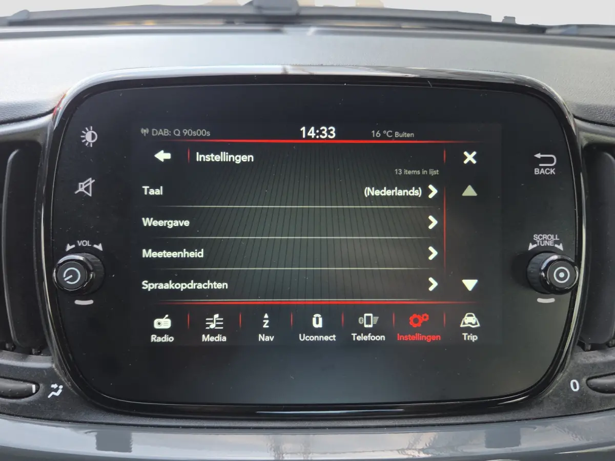 1.0 Hybrid Full map navigatie | Carplay/android auto | Parkeersensoren | DAB | Airco | Lm velgen |