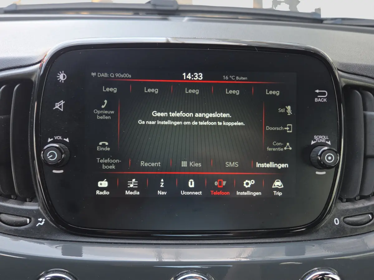 1.0 Hybrid Full map navigatie | Carplay/android auto | Parkeersensoren | DAB | Airco | Lm velgen |