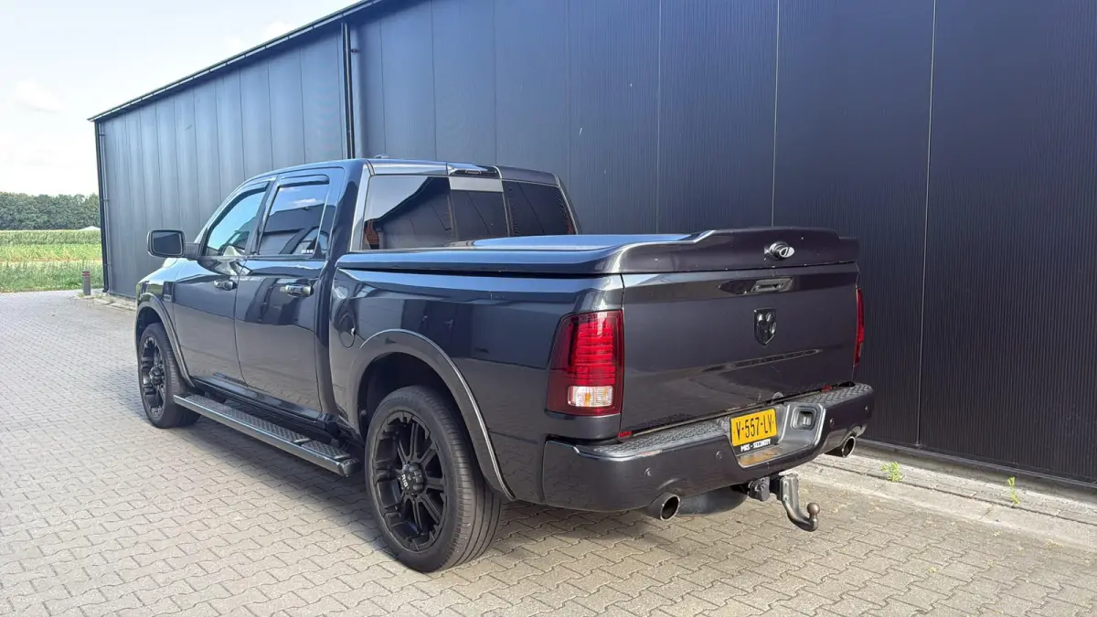 1500 5.7 V8 4x4 Crew Cab 5'7 Bedcover goed onderhouden!