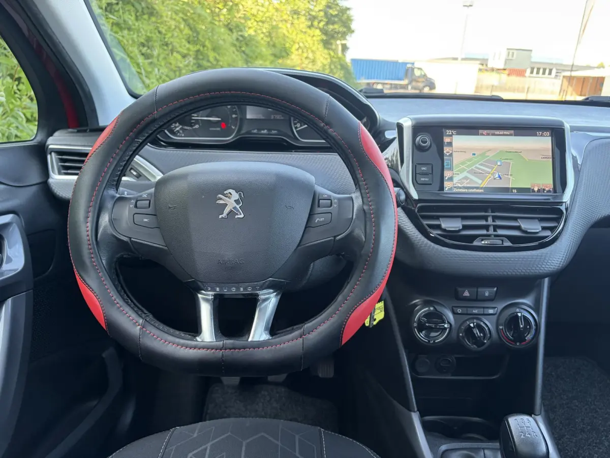 1.2 PureTech Blue Lion Pano,110pk,Navi,Carplay,Airco,Cruise,Pdc,Lm velgen,N.A.P,Apk tot 11-2026