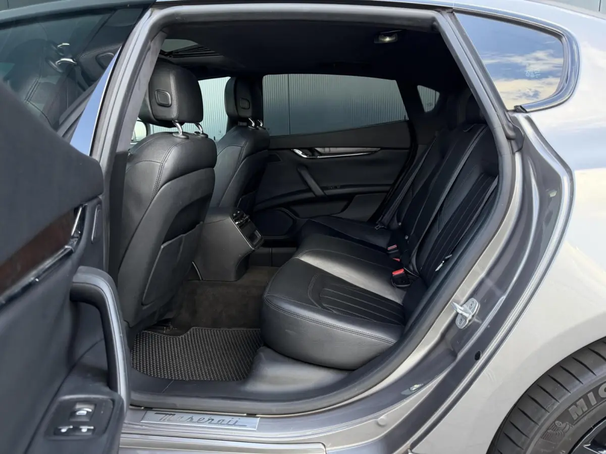 3.0 S Q4 Schuifdak - CarPlay - Maxton Design - Led