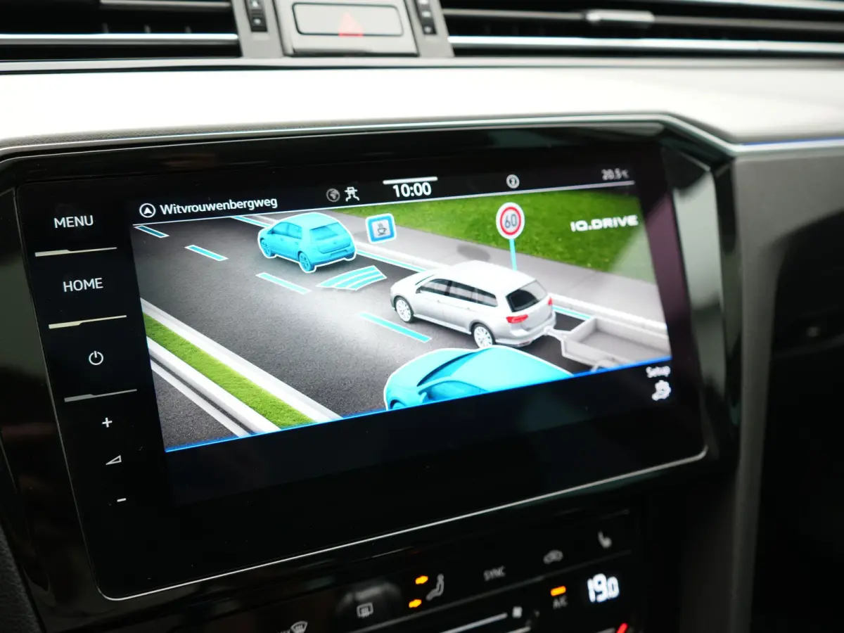 1.4 TSI GTE Business PHEV 218pk Dealer O.H. | Trekhaak Af Fabriek | Panodak | Adaptive Cruise | Camera | IQ Light | Alcantara Sportstoelen Massage & Verwarmd | Stuur Verwarmd | Keyless | Bli