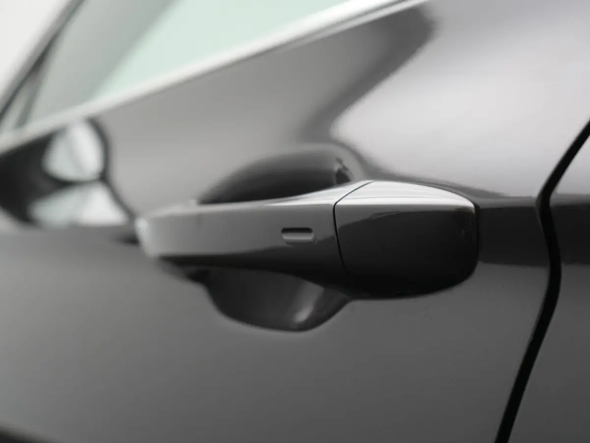 1.4 TSI GTE Business PHEV 218pk Dealer O.H. | Trekhaak Af Fabriek | Panodak | Adaptive Cruise | Camera | IQ Light | Alcantara Sportstoelen Massage & Verwarmd | Stuur Verwarmd | Keyless | Bli