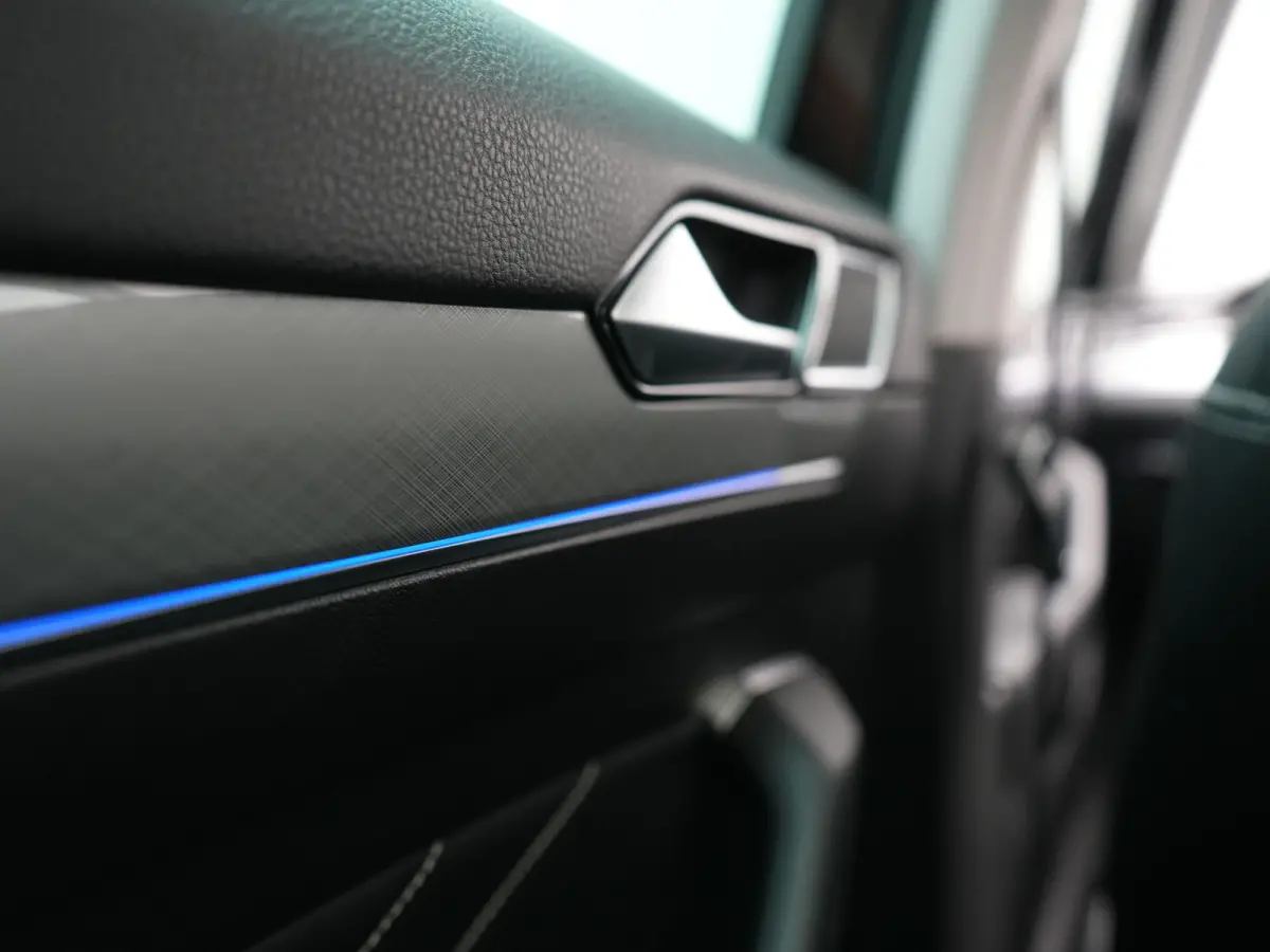 1.4 TSI GTE Business PHEV 218pk Dealer O.H. | Trekhaak Af Fabriek | Panodak | Adaptive Cruise | Camera | IQ Light | Alcantara Sportstoelen Massage & Verwarmd | Stuur Verwarmd | Keyless | Bli