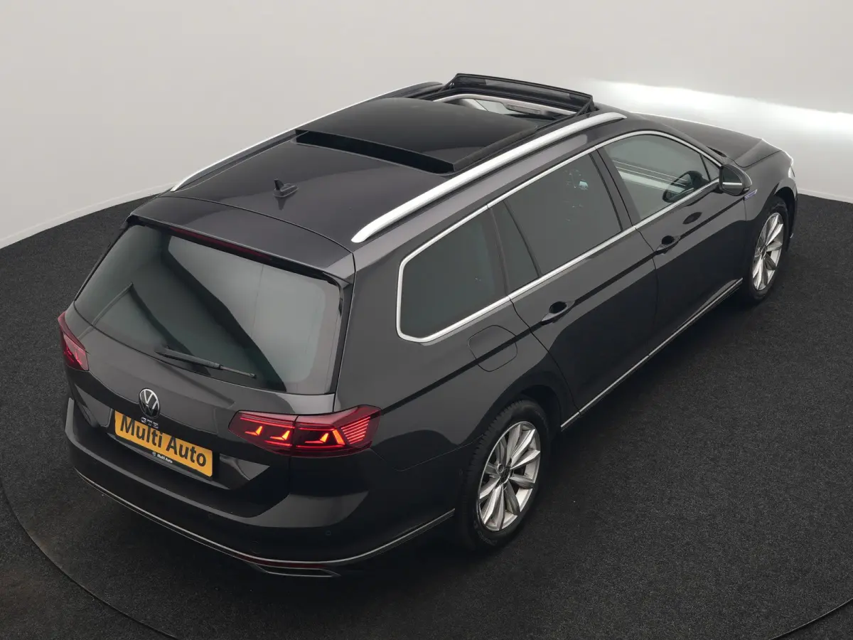 1.4 TSI GTE Business PHEV 218pk Dealer O.H. | Trekhaak Af Fabriek | Panodak | Adaptive Cruise | Camera | IQ Light | Alcantara Sportstoelen Massage & Verwarmd | Stuur Verwarmd | Keyless | Bli