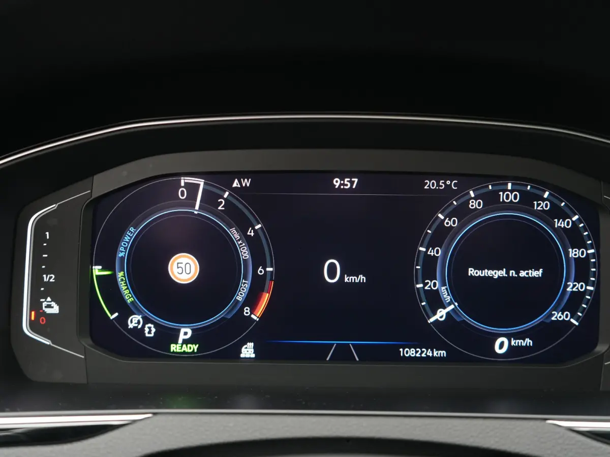 1.4 TSI GTE Business PHEV 218pk Dealer O.H. | Trekhaak Af Fabriek | Panodak | Adaptive Cruise | Camera | IQ Light | Alcantara Sportstoelen Massage & Verwarmd | Stuur Verwarmd | Keyless | Bli