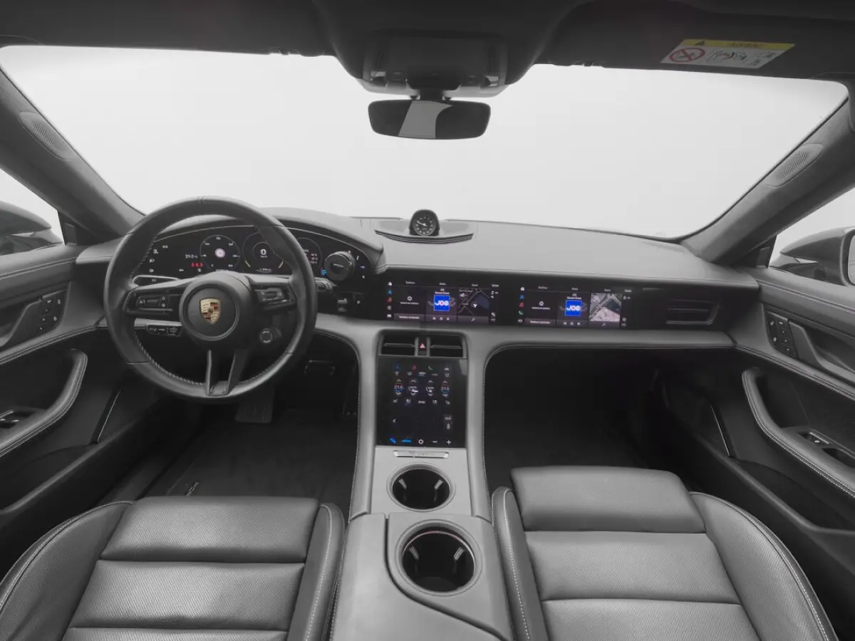 Turbo 93 kWh | burmester | achterasbesturing | head-up | bijrijdersdisplay | carbon | 1e eigenaar