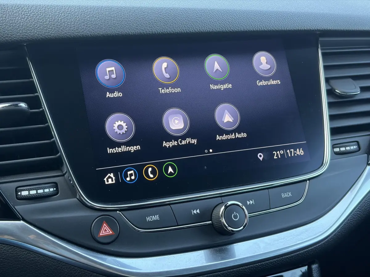 1.2 Launch Elegance 2e Eigenaar,Camera,Stoelverw-Stuurverw,110pk,Navi,Carplay,Halfleder,Elekt.Stoel,6 Bak,Clima,Cruise,Lm velgen,Pdc V+A,N.A.P,Net beurt gehad,Apk tot 09-2028