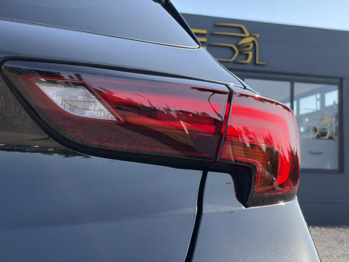1.2 Launch Elegance 2e Eigenaar,Camera,Stoelverw-Stuurverw,110pk,Navi,Carplay,Halfleder,Elekt.Stoel,6 Bak,Clima,Cruise,Lm velgen,Pdc V+A,N.A.P,Net beurt gehad,Apk tot 09-2028