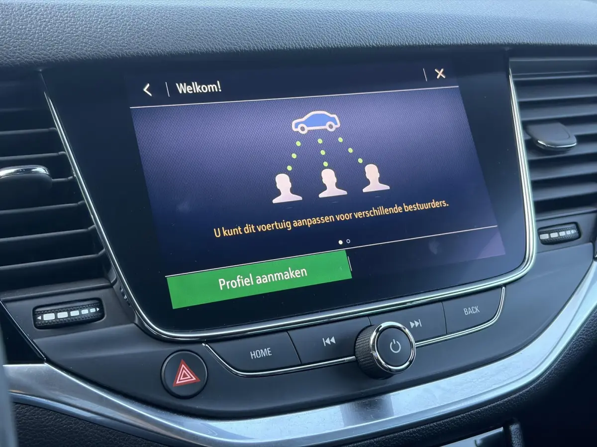 1.2 Launch Elegance 2e Eigenaar,Camera,Stoelverw-Stuurverw,110pk,Navi,Carplay,Halfleder,Elekt.Stoel,6 Bak,Clima,Cruise,Lm velgen,Pdc V+A,N.A.P,Net beurt gehad,Apk tot 09-2028