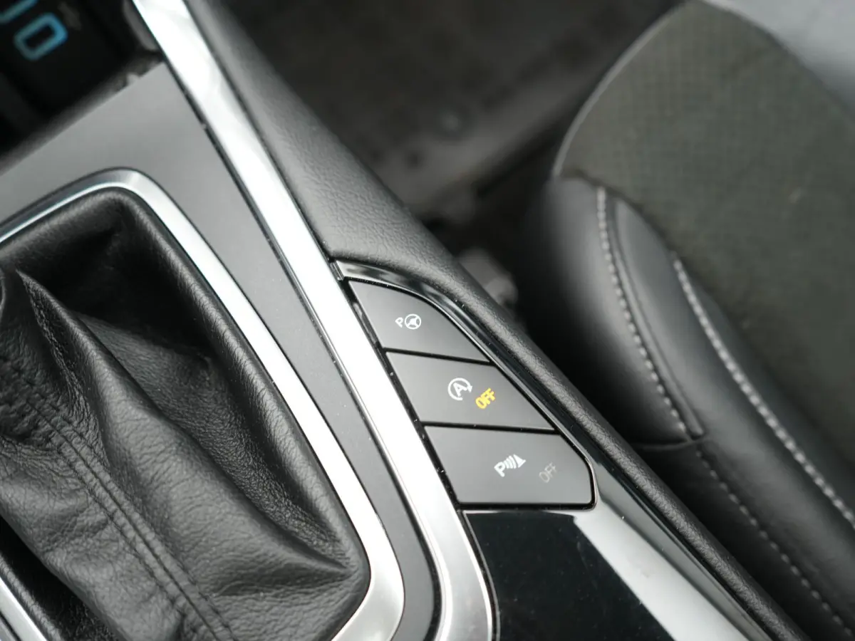 2.0 Titanium Automaat 7 Persoons 241pk Dealer O.H. | Panodak | Trekhaak Afn. | Adaptive Cruise | Camera | Alcantara Sportstoelen Memory & Verwarmd | Stuur Verwarmd | Apple Carplay | LED Kopl