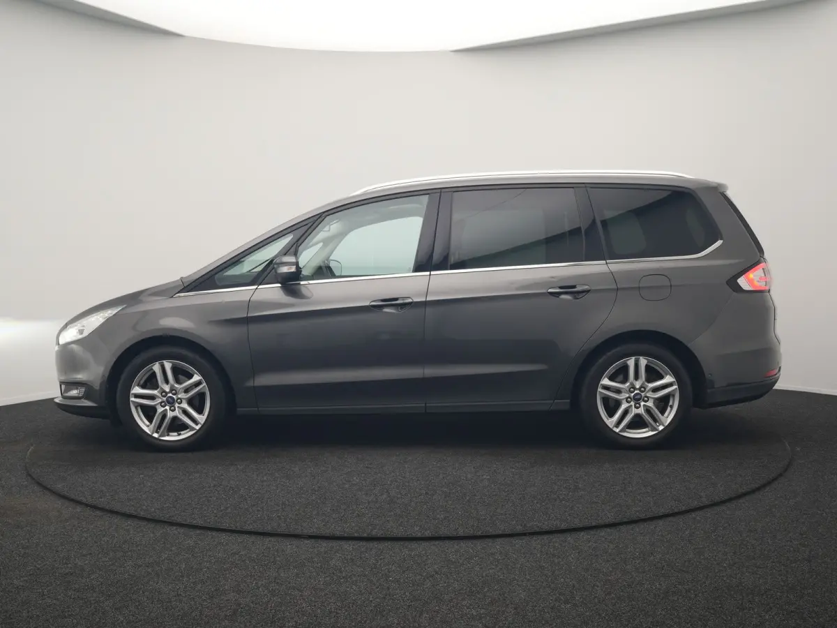 2.0 Titanium Automaat 7 Persoons 241pk Dealer O.H. | Panodak | Trekhaak Afn. | Adaptive Cruise | Camera | Alcantara Sportstoelen Memory & Verwarmd | Stuur Verwarmd | Apple Carplay | LED Kopl