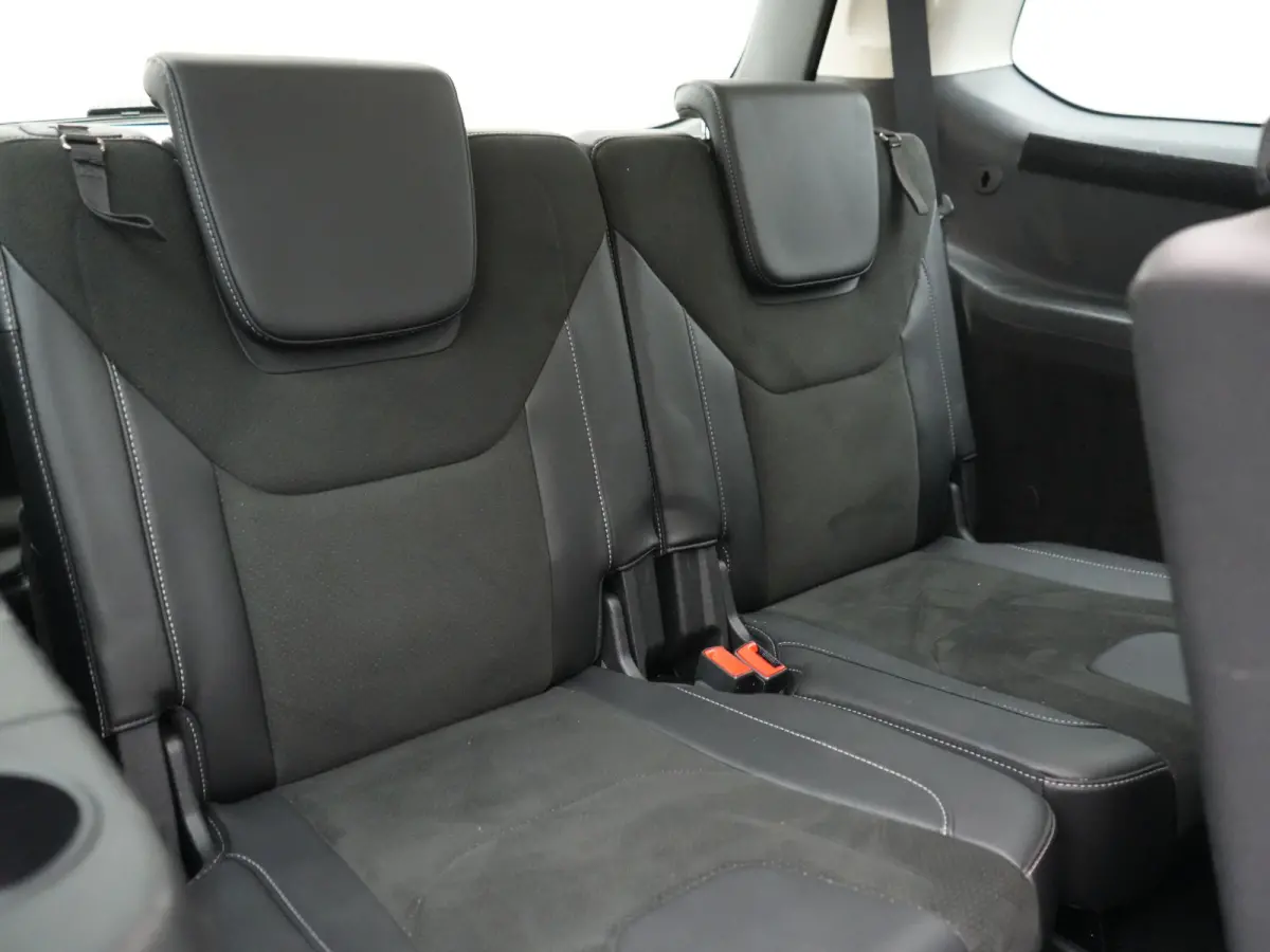 2.0 Titanium Automaat 7 Persoons 241pk Dealer O.H. | Panodak | Trekhaak Afn. | Adaptive Cruise | Camera | Alcantara Sportstoelen Memory & Verwarmd | Stuur Verwarmd | Apple Carplay | LED Kopl