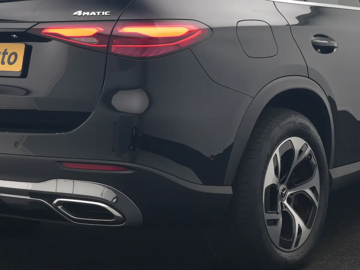 4MATIC Avantgarde PHEV 313pk Dealer O.H. | Camera | Lederen Sportstoelen Memory & Verwarmd | Sfeerverlichting | Apple Carplay | Blis | Navigatie | DAB | Cruise Control | 18"L.M |
