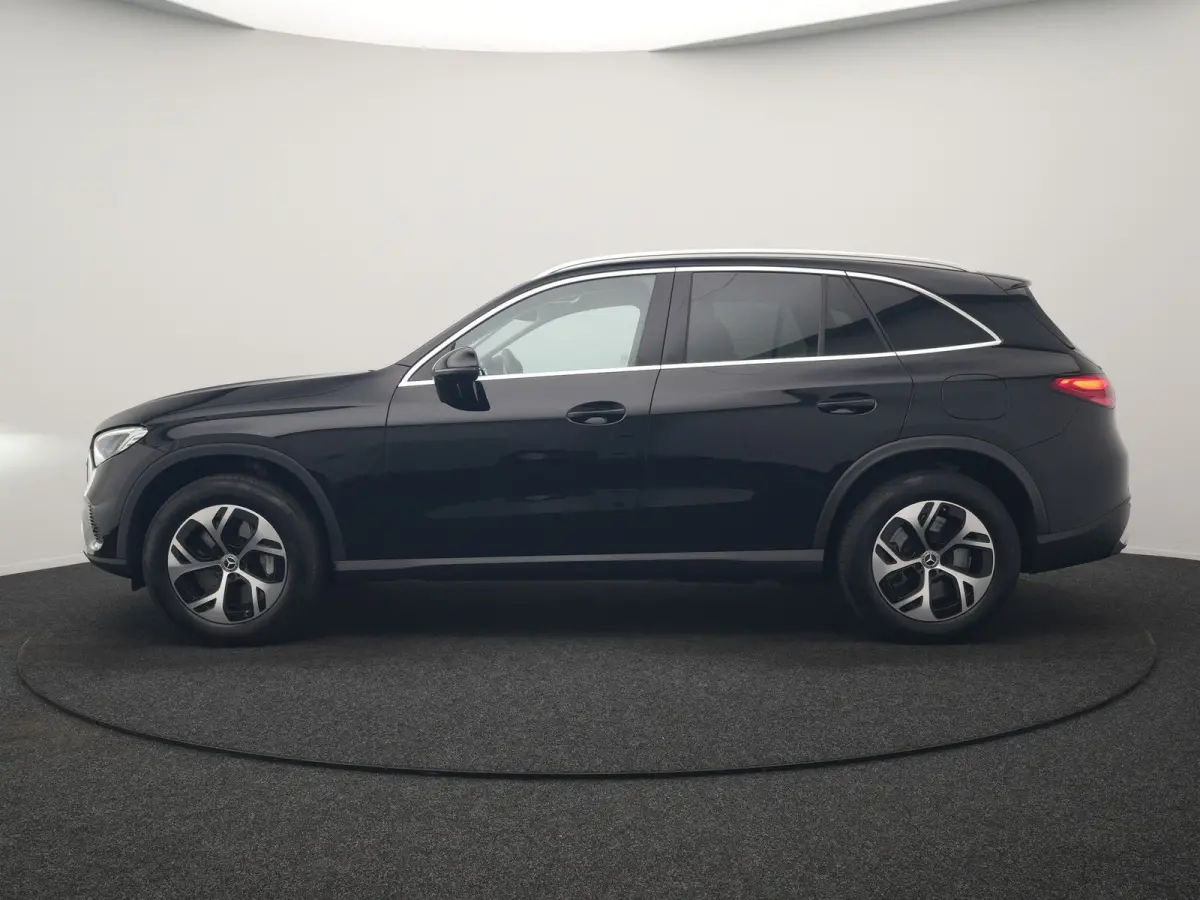 4MATIC Avantgarde PHEV 313pk Dealer O.H. | Camera | Lederen Sportstoelen Memory & Verwarmd | Sfeerverlichting | Apple Carplay | Blis | Navigatie | DAB | Cruise Control | 18"L.M |