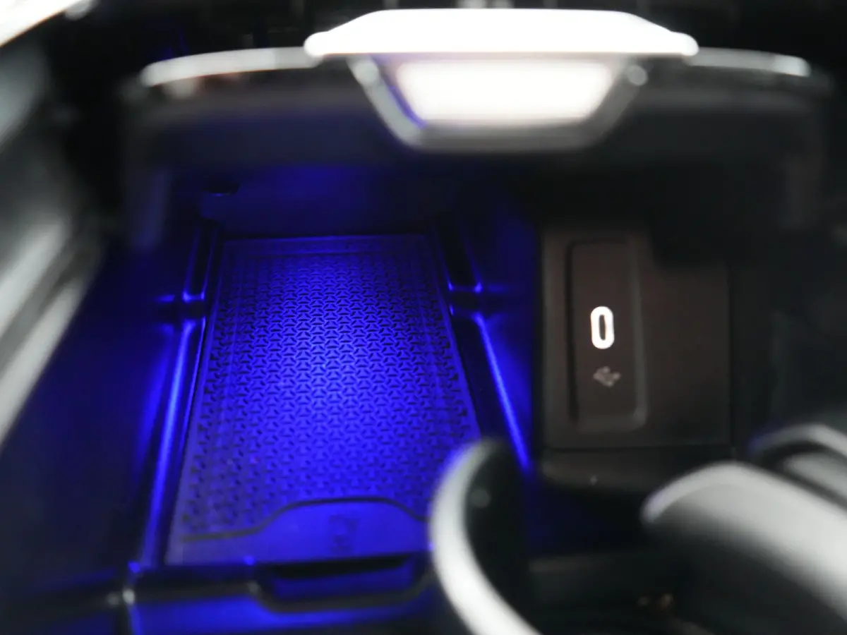 4MATIC Avantgarde PHEV 313pk Dealer O.H. | Camera | Lederen Sportstoelen Memory & Verwarmd | Sfeerverlichting | Apple Carplay | Blis | Navigatie | DAB | Cruise Control | 18"L.M |