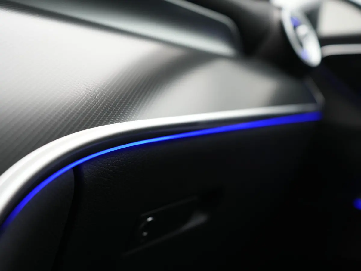 4MATIC Avantgarde PHEV 313pk Dealer O.H. | Camera | Lederen Sportstoelen Memory & Verwarmd | Sfeerverlichting | Apple Carplay | Blis | Navigatie | DAB | Cruise Control | 18"L.M |