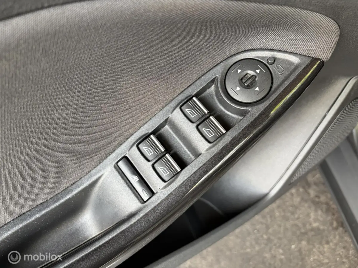 1.5 Titanium – 2018 | Trekhaak | Navigatie | LM Velgen | Gereviseerde Motor | 6 Maanden Garantie