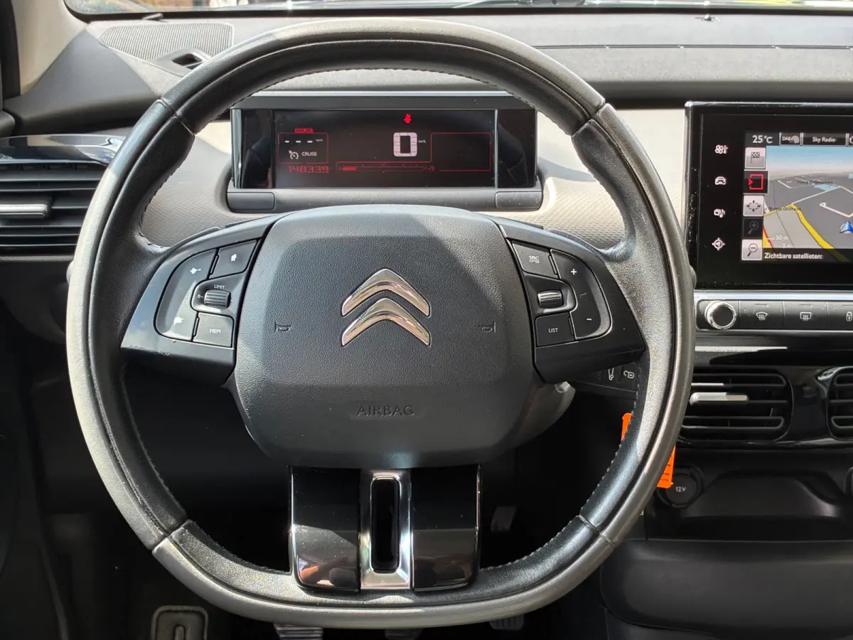 1.2 PureTech Shine|Navigatie|Camera|CruiseControl|Climatronic|Trekhaak|