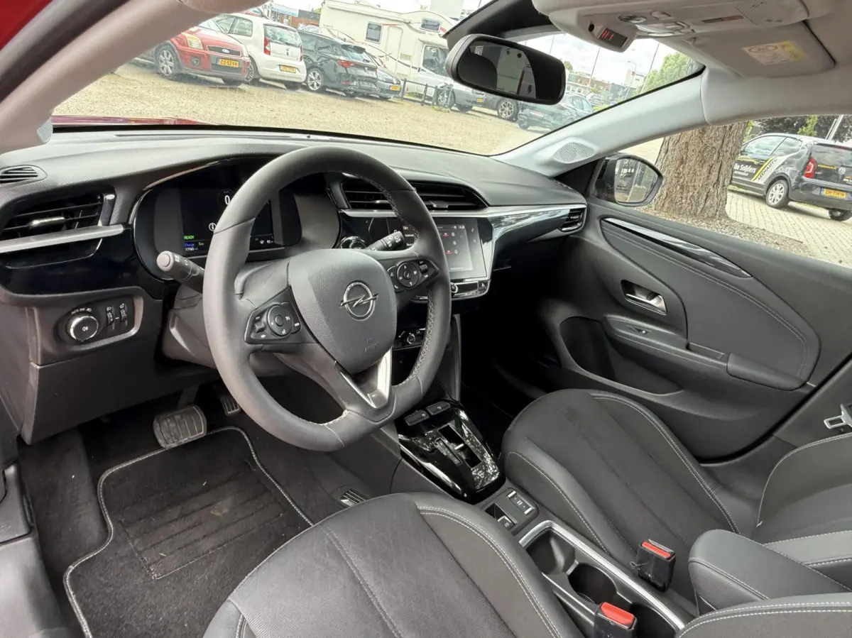 Electric 50 kWh Elegance met maar 17800 km