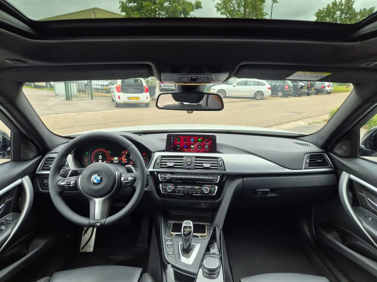 F31 320i M Sport Edition 2 Eig Panorama Apple CarPlay H&K HUD Elektrische stoelen LED SUPER MOOI 320i M Sport Edition