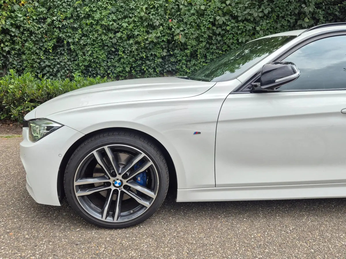 F31 320i M Sport Edition 2 Eig Panorama Apple CarPlay H&K HUD Elektrische stoelen LED SUPER MOOI 320i M Sport Edition