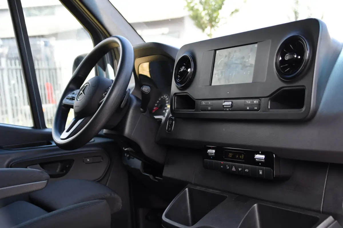317 1.9 CDI L2H2 RWD PB Edition Camera, Cruise, Carplay, 170pk, Standkachel, Stoelverwarming, Geveerde stoel, Sensoren, Uniek!