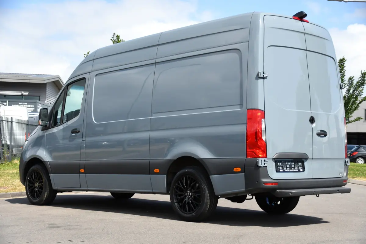 317 1.9 CDI L2H2 RWD PB Edition Camera, Cruise, Carplay, 170pk, Standkachel, Stoelverwarming, Geveerde stoel, Sensoren, Uniek!