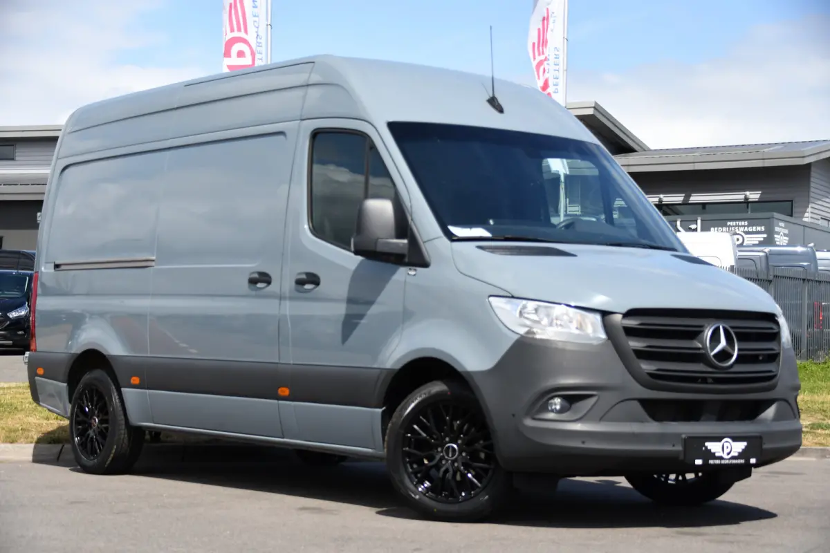 317 1.9 CDI L2H2 RWD PB Edition Camera, Cruise, Carplay, 170pk, Standkachel, Stoelverwarming, Geveerde stoel, Sensoren, Uniek!