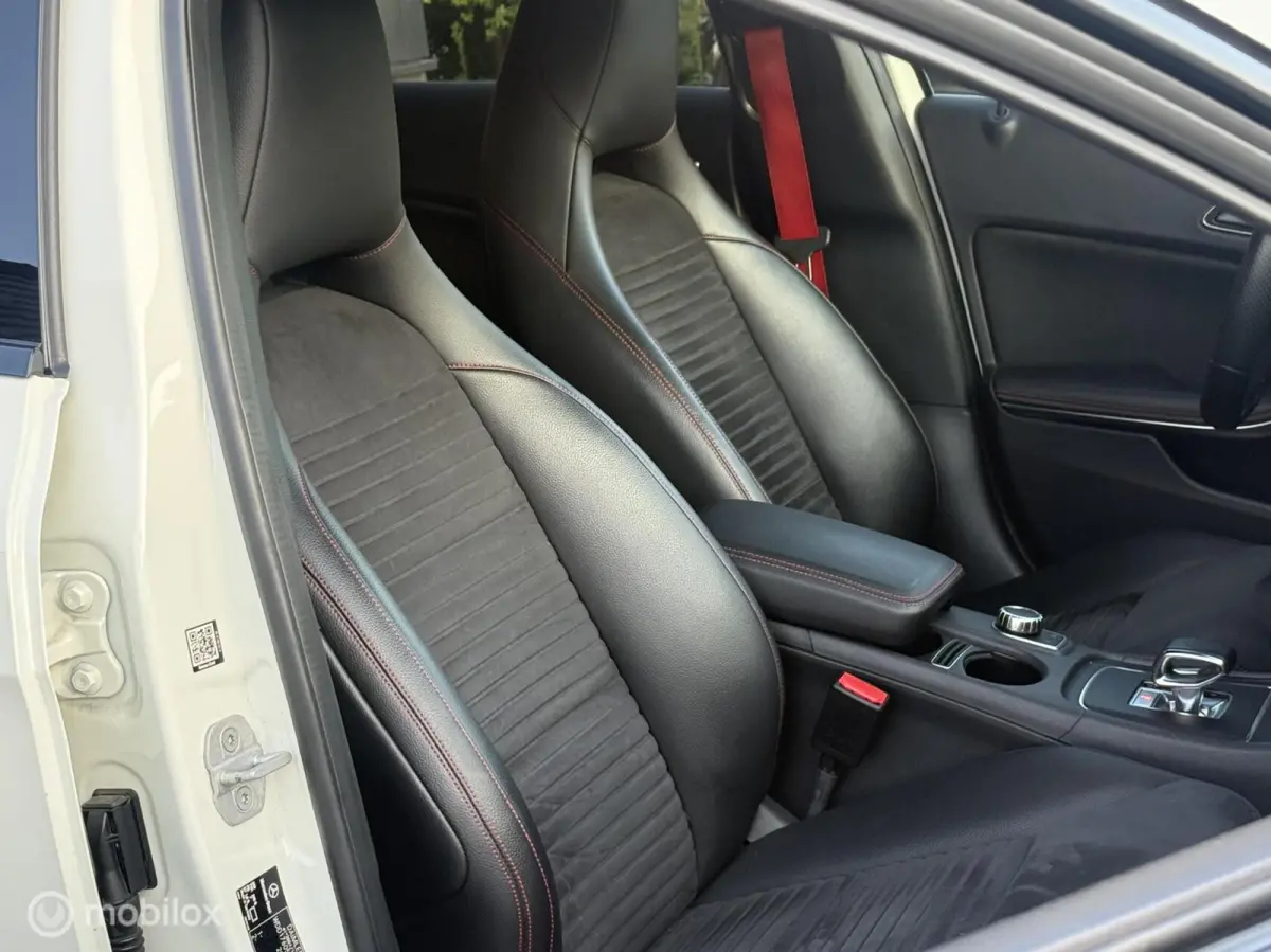 AMG 45 4MATIC Edition 1 Dealer onderhouden