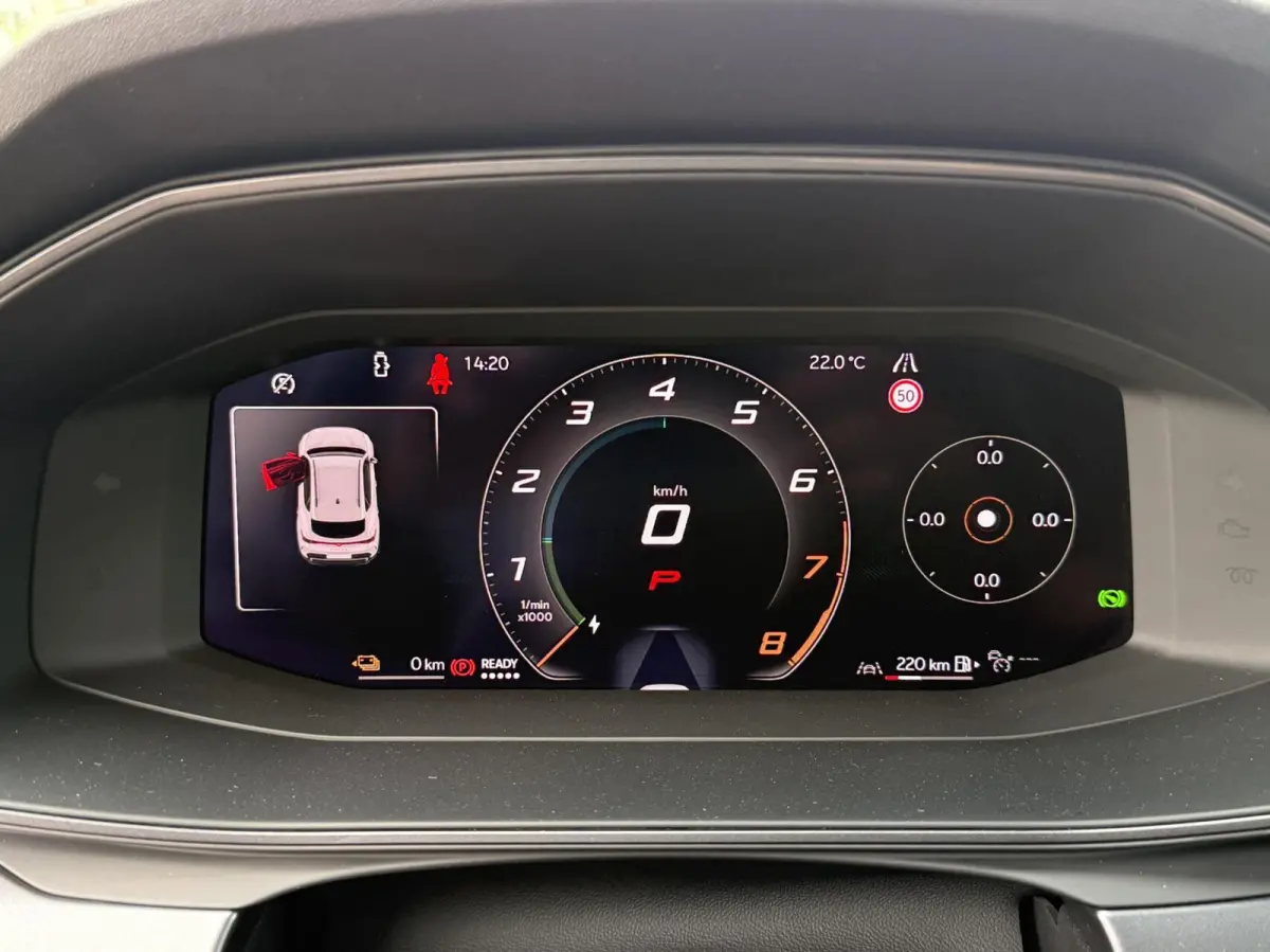 1.5 TSI e-Hybrid Essential 4368 km