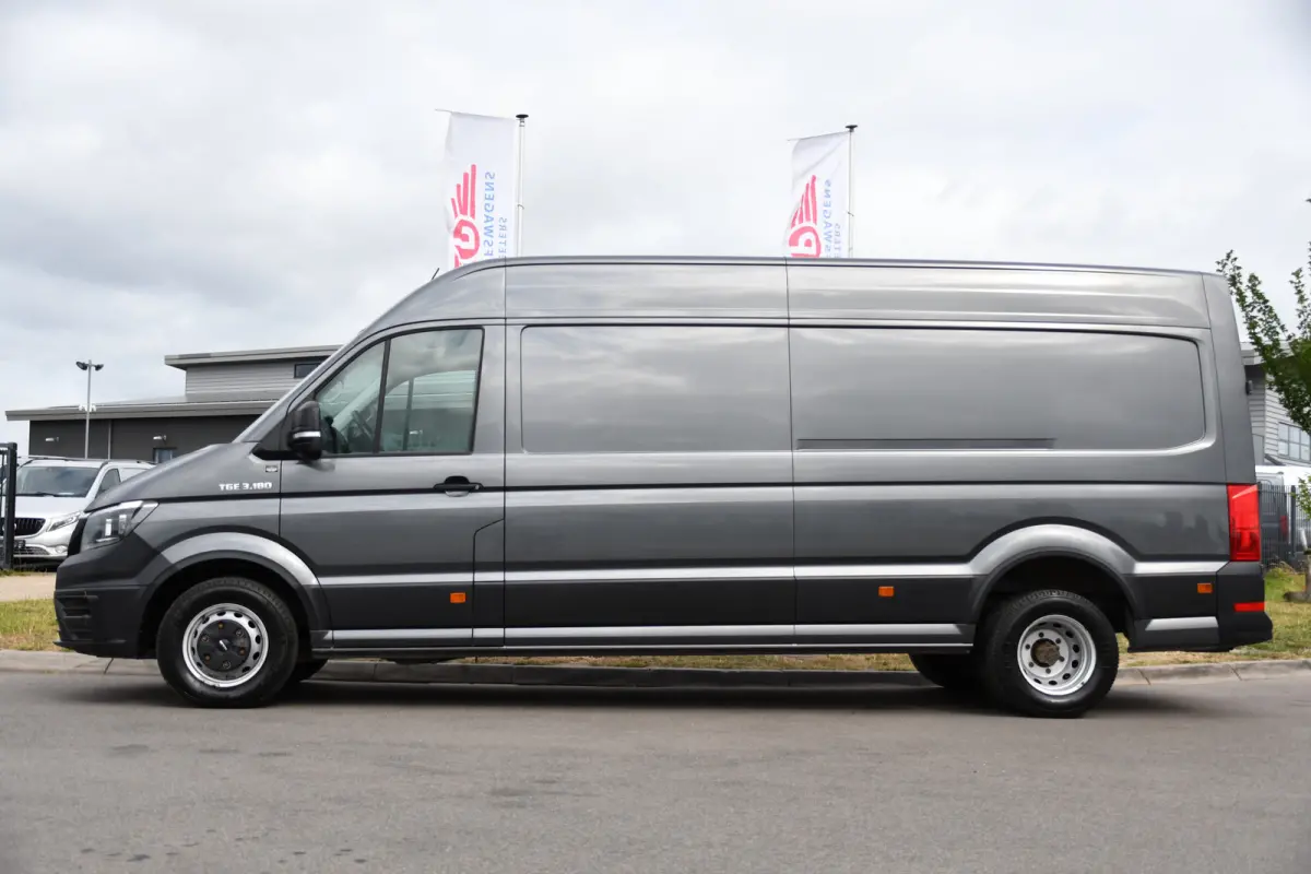 5.180 35 2.0 L4H3 PB Edition N1! Camera, Cruise, Carplay, 177pk, 3500kg Trekhaak, Multimedia, Automaat, Uniek!
