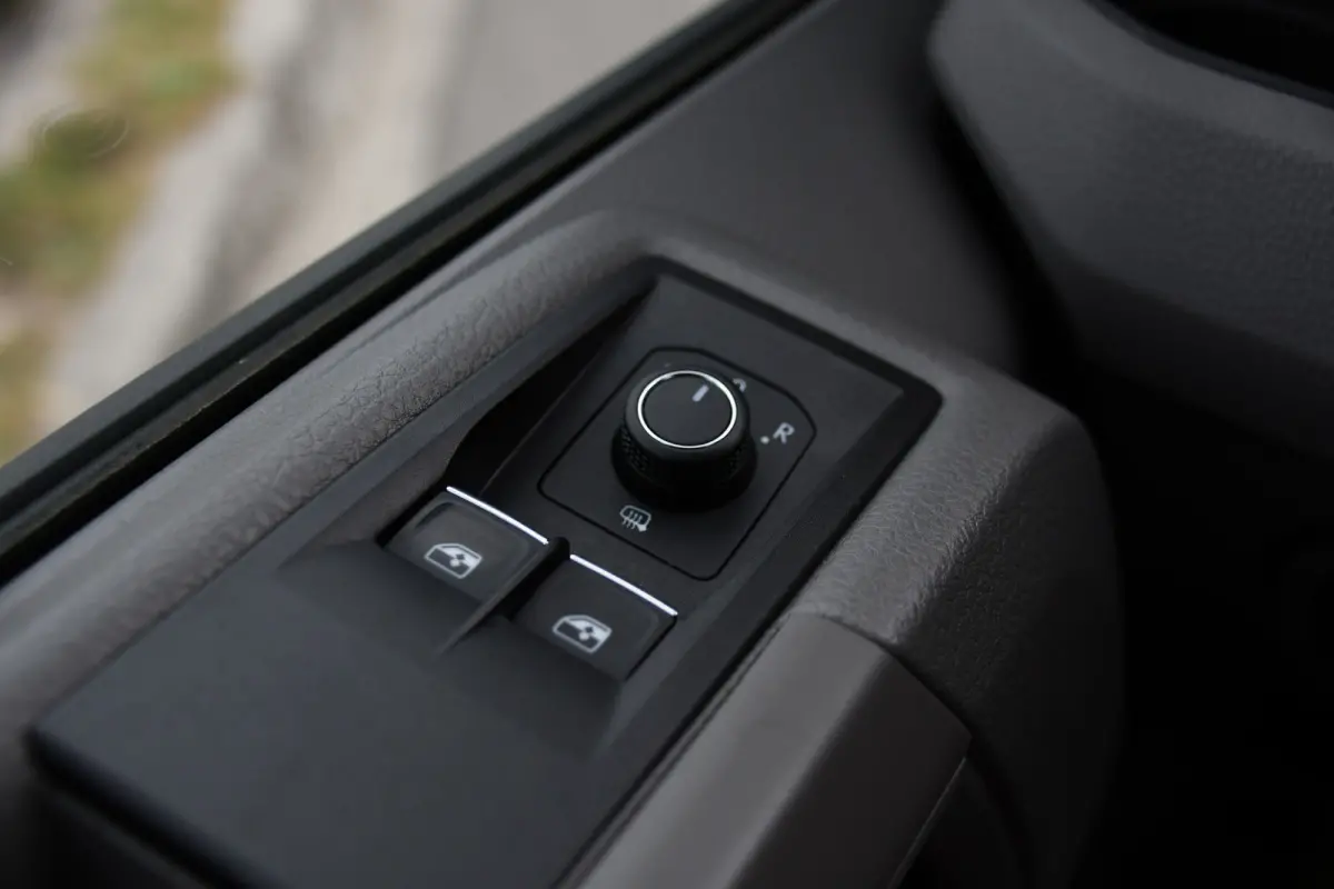 5.180 35 2.0 L4H3 PB Edition N1! Camera, Cruise, Carplay, 177pk, 3500kg Trekhaak, Multimedia, Automaat, Uniek!