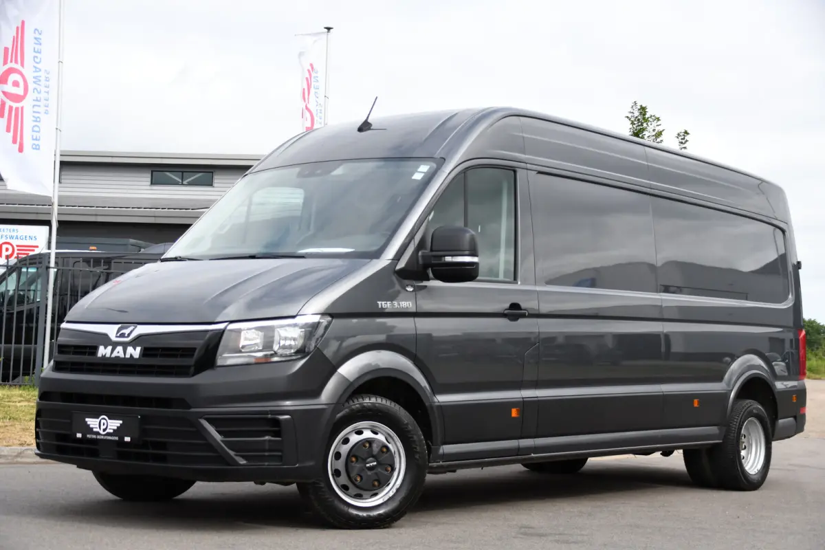 5.180 35 2.0 L4H3 PB Edition N1! Camera, Cruise, Carplay, 177pk, 3500kg Trekhaak, Multimedia, Automaat, Uniek!