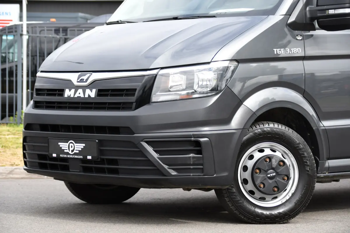 5.180 35 2.0 L4H3 PB Edition N1! Camera, Cruise, Carplay, 177pk, 3500kg Trekhaak, Multimedia, Automaat, Uniek!