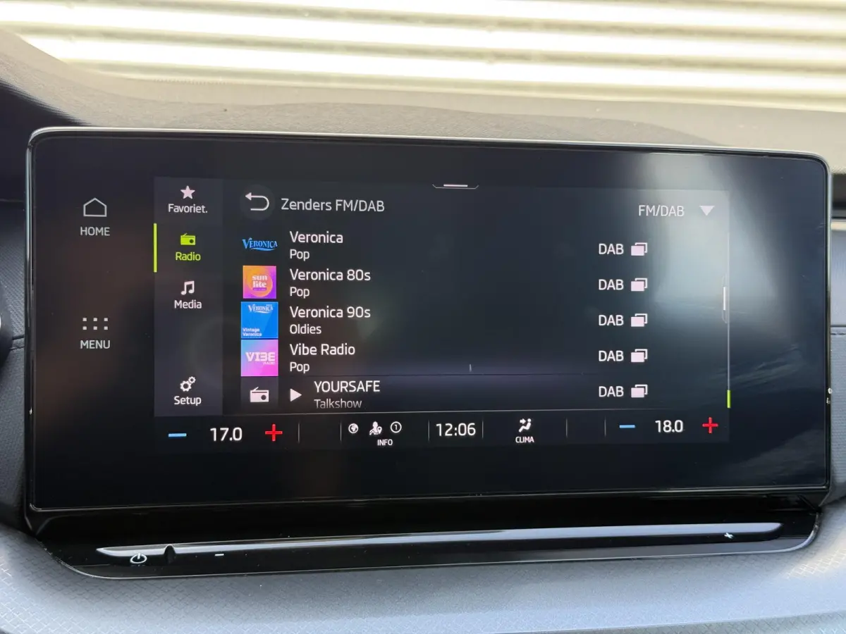 1.0 TSI Business Edition 2e Eigenaar|Clima|Cruise|Carplay|Elek achterklep|PDC V+A|N.A.P|APK tot 12-2026