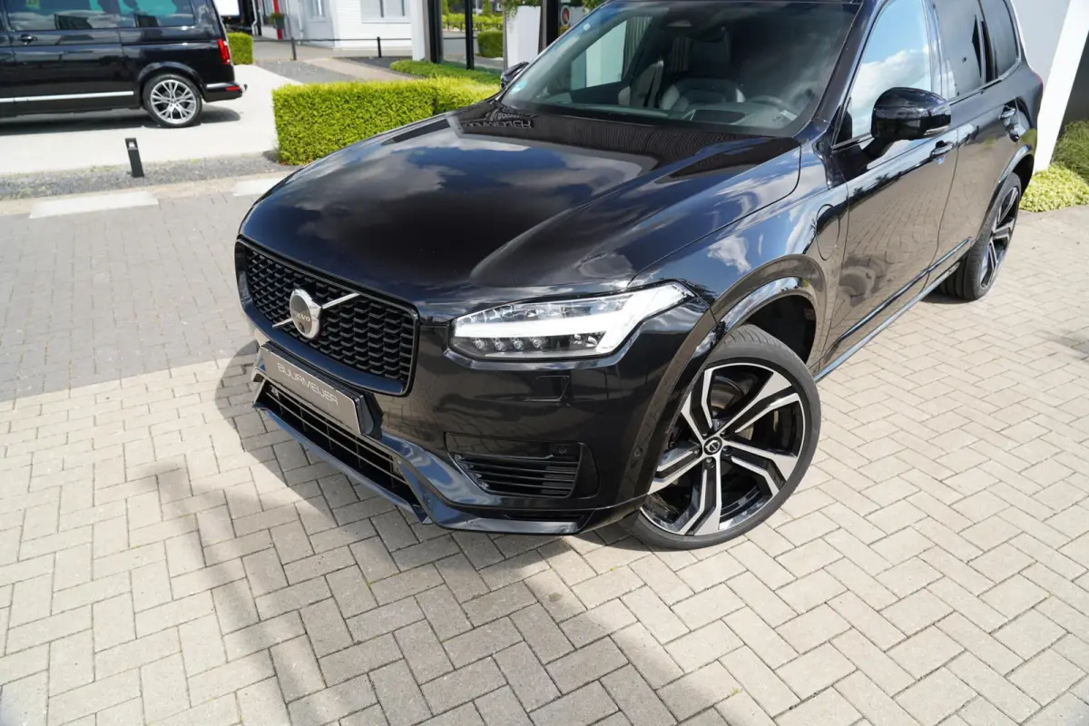 T8 Recharge AWD R-Design Long Range 7p. | SOH 99% | Alcantara hemelbekleding | Head-Up | Trekhaak | 7-Persoons | Lederen interieur | 22 inch | Harman Kardon | Adaptieve cruise control | Stoe