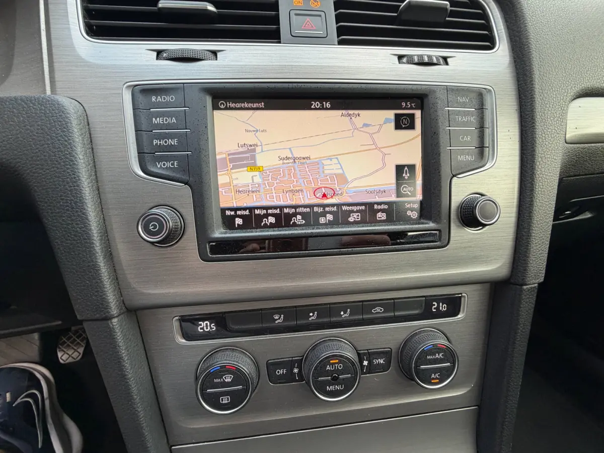 1.0 TSI Comfortline / Cruise / Trekhaak / NL Auto met NAP .