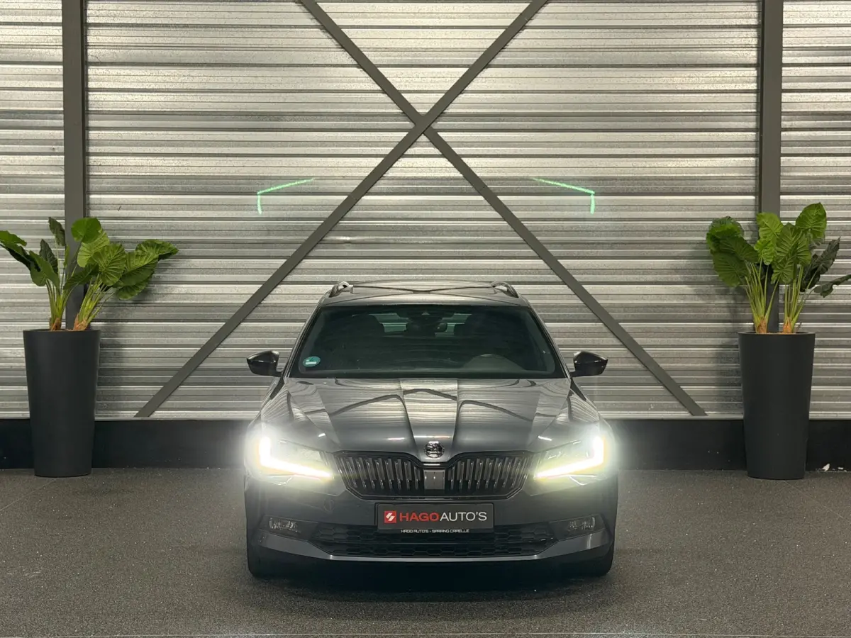 2.0 TSI SportLine LED/NAVI/PANO/SFEERV/CARPLAY/KEYLESS/MEMORY/VDOH/ACC/DCC/CAMERA/BLIND-SPOT
