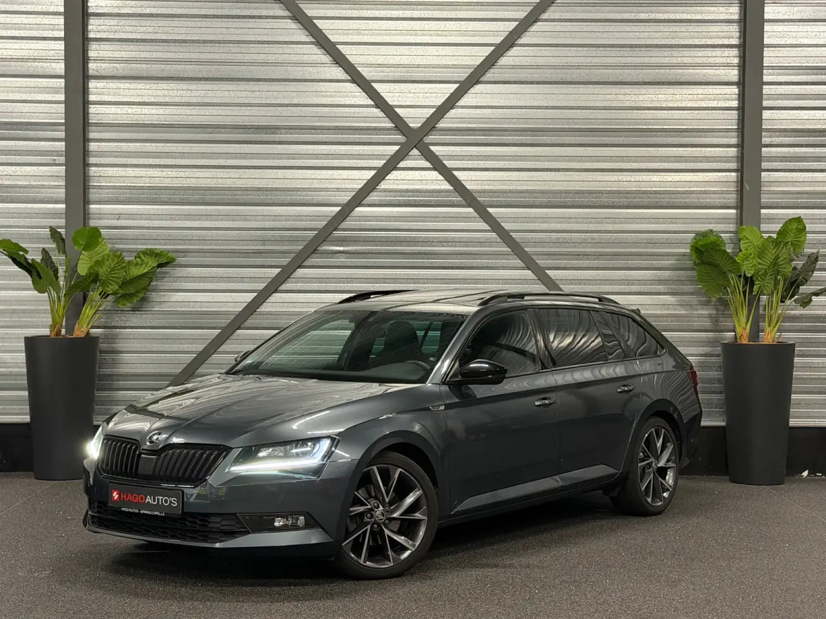 2.0 TSI SportLine LED/NAVI/PANO/SFEERV/CARPLAY/KEYLESS/MEMORY/VDOH/ACC/DCC/CAMERA/BLIND-SPOT