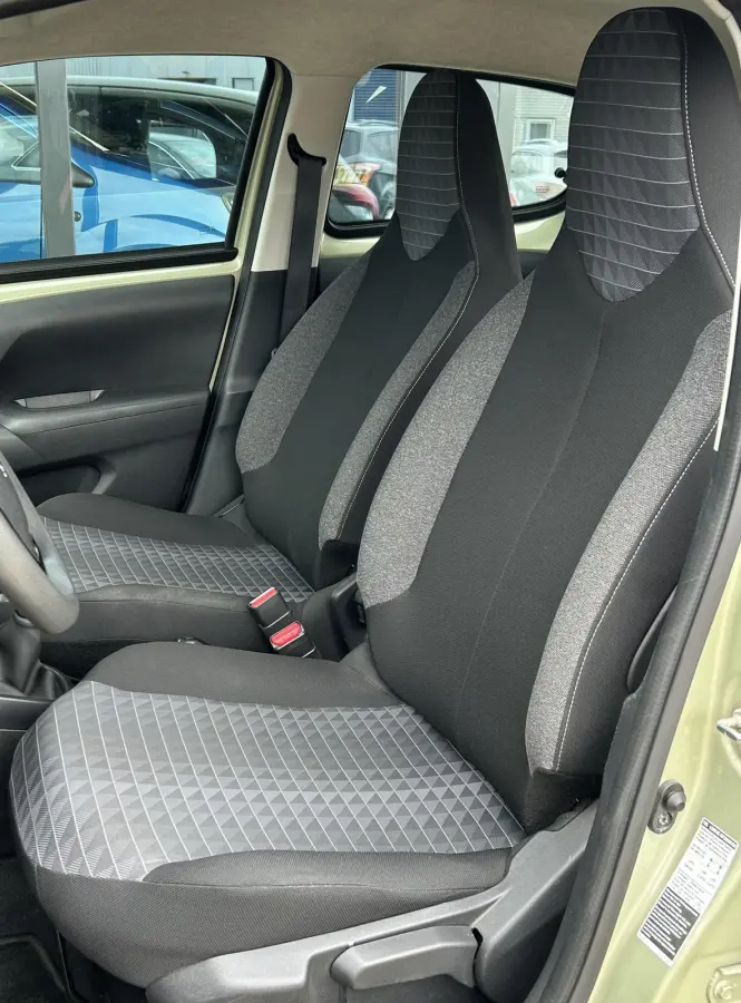 1.0 e-VTi Active 72PK | 1e Eigenaar | DEALERONDERHOUDEN | Zeer Nette Staat | NL AUTO | NAP | BTW AUTO | Prijs is inclusief BTW | Unieke Kleur Smooth Green | NAP | DAB+ | Airco | 5 Deurs | 2 