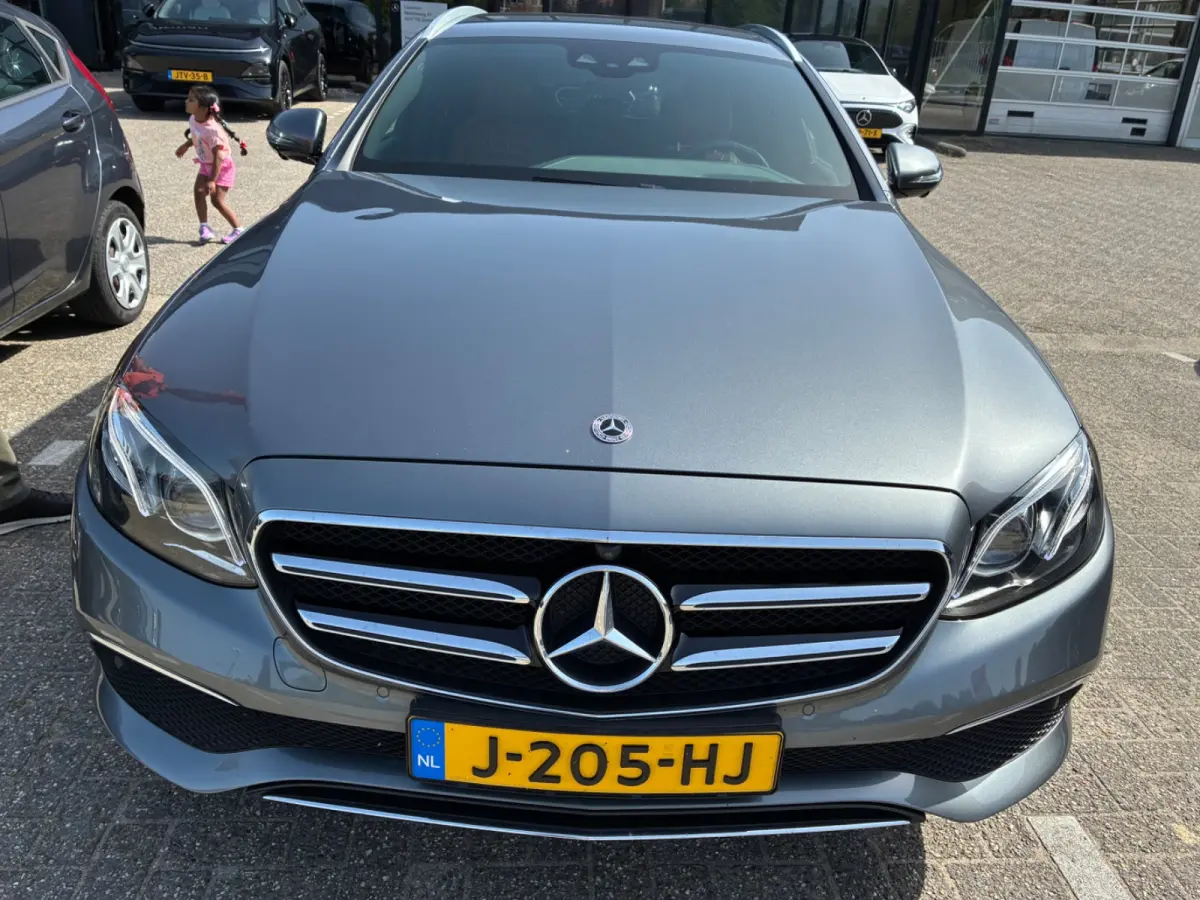 200 Premium | AUTOMAAT | NIEUWE APK | LEDER | PDC | NAVI | CRUISE |