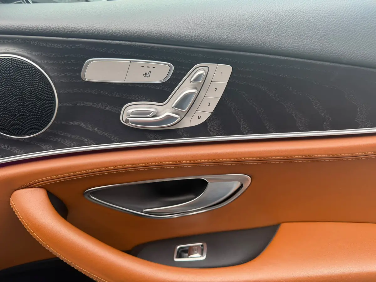 200 Premium | AUTOMAAT | NIEUWE APK | LEDER | PDC | NAVI | CRUISE |