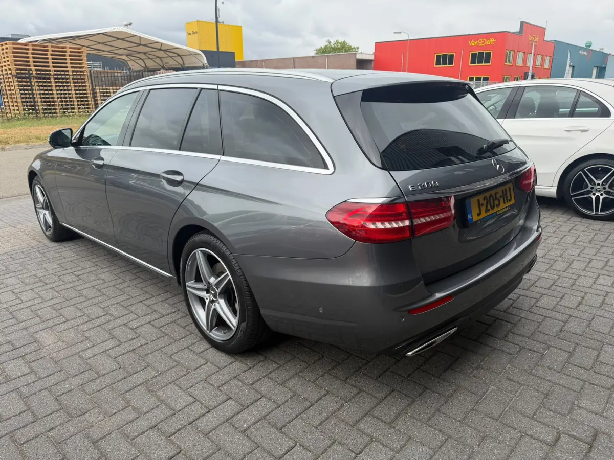200 Premium | AUTOMAAT | NIEUWE APK | LEDER | PDC | NAVI | CRUISE |