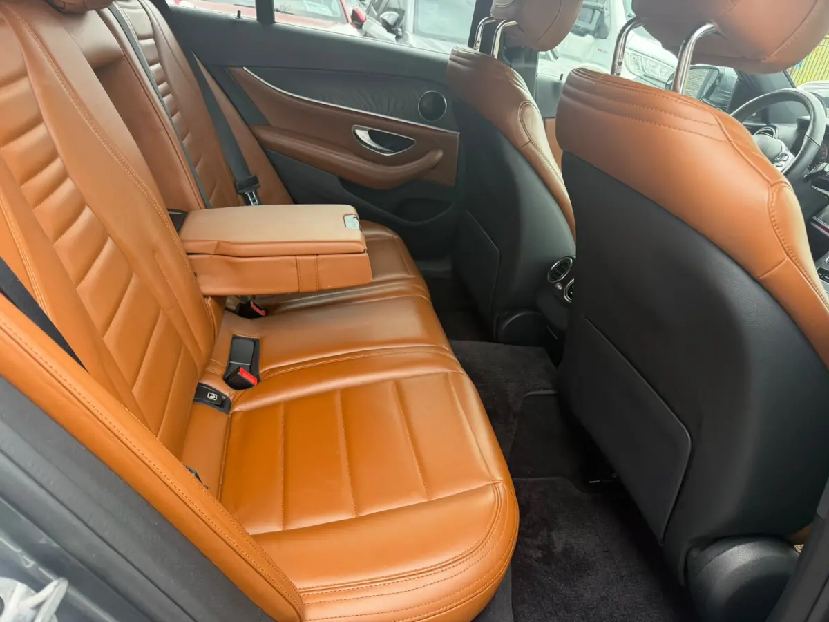 200 Premium | AUTOMAAT | NIEUWE APK | LEDER | PDC | NAVI | CRUISE |