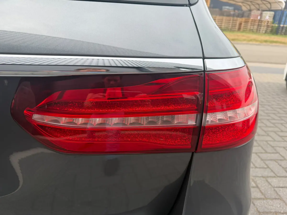 200 Premium | AUTOMAAT | NIEUWE APK | LEDER | PDC | NAVI | CRUISE |