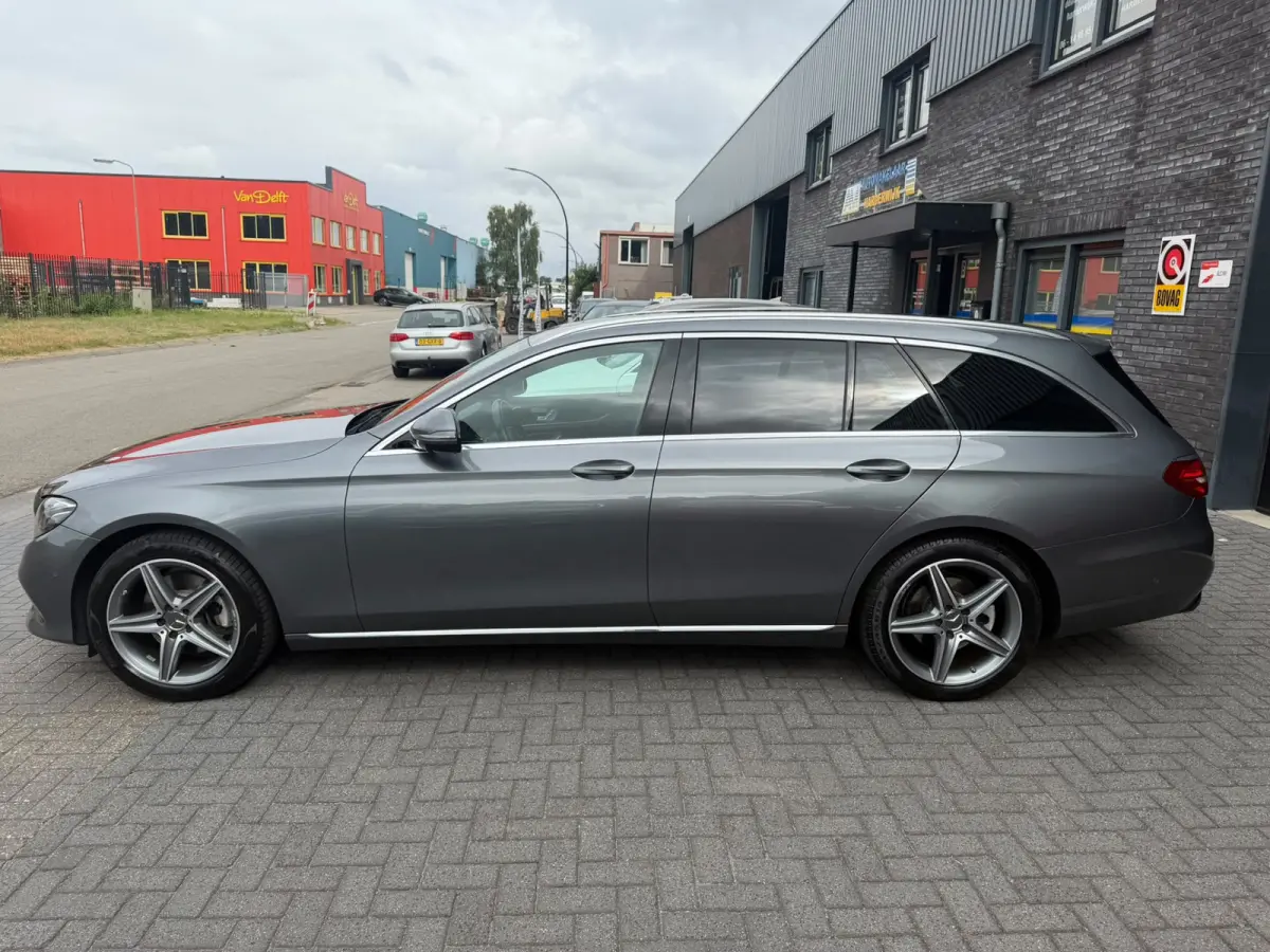 200 Premium | AUTOMAAT | NIEUWE APK | LEDER | PDC | NAVI | CRUISE |