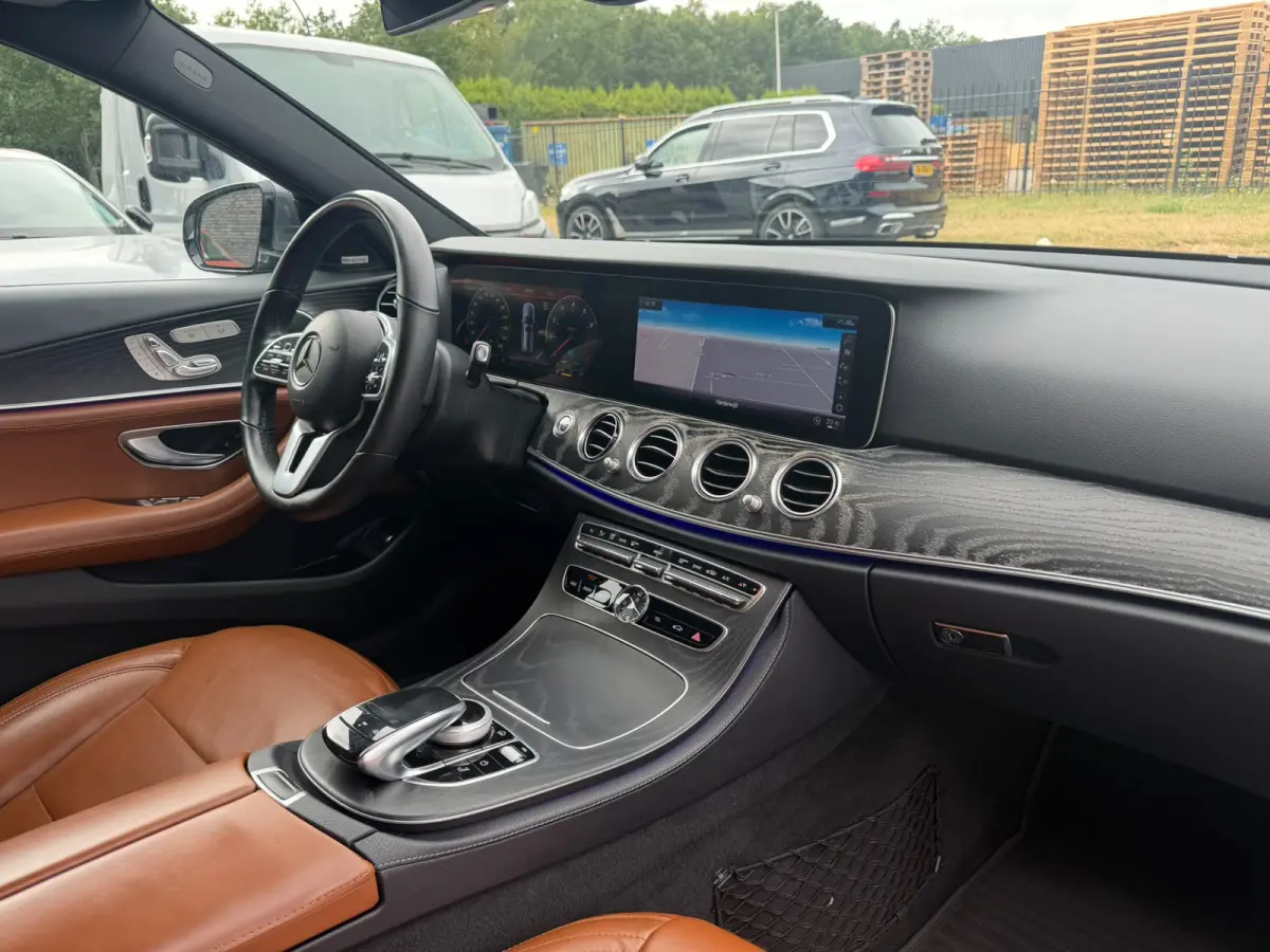 200 Premium | AUTOMAAT | NIEUWE APK | LEDER | PDC | NAVI | CRUISE |