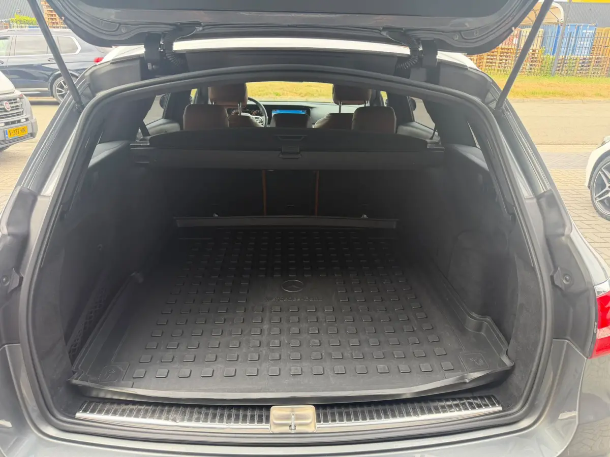200 Premium | AUTOMAAT | NIEUWE APK | LEDER | PDC | NAVI | CRUISE |