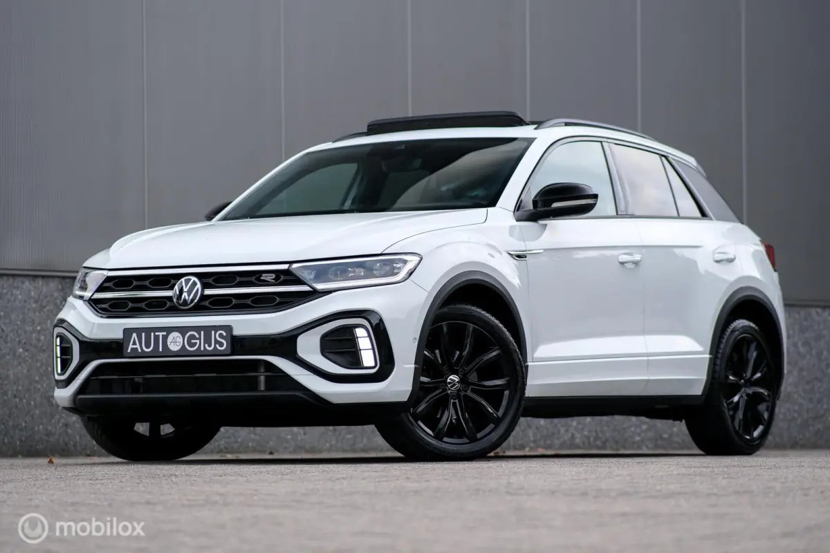 1.5 TSI R-Line | Facelift | Panoramadak | IQ LED | Automaat | Virtual cockpit | Camera | Stoel + stuurwiel verwarming | Adaptive cruise |